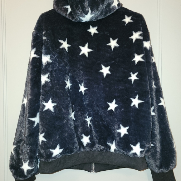 POL black white star Medoum fuzzy zipfront hoodie - Picture 6 of 6
